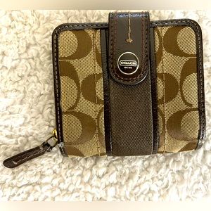 COACH Signature Stripe Wallet Khaki/Mahogany